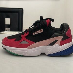 ADIDAS RUNNING FASHION SNEAKERS WOMENS SIZE 7.5